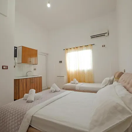 Apartment Sunflower Ksamil