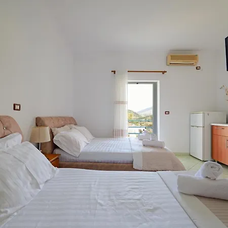 Apartment Sunflower Ksamil