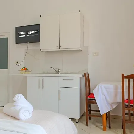 Sunflower Apartment Ksamil